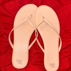 Time and Tru Women's Tan Sandals